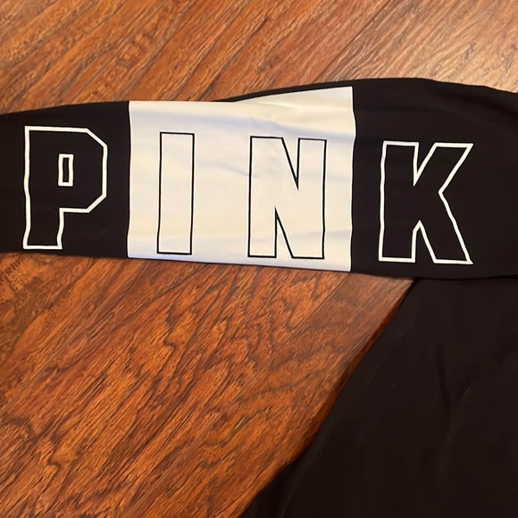 PINK Victoria’s Secret long sleeve tee - Picture 3 of 7